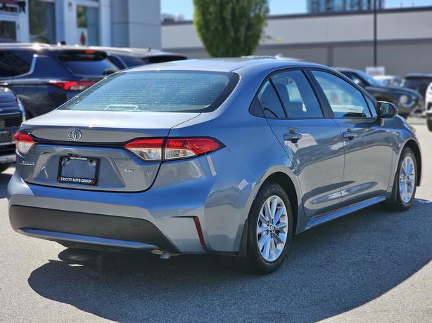 2022 Toyota Corolla LE - Heated Steering Wheel, Sunroof image 5