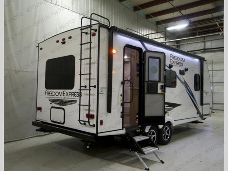 Used 2020 Coachmen RV Freedom Express Ultra Lite 204RD display photo