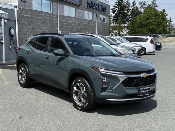 2025 Chevrolet Trax LT - Parking Camera Rear &  Wheels: 17" Grey image 4