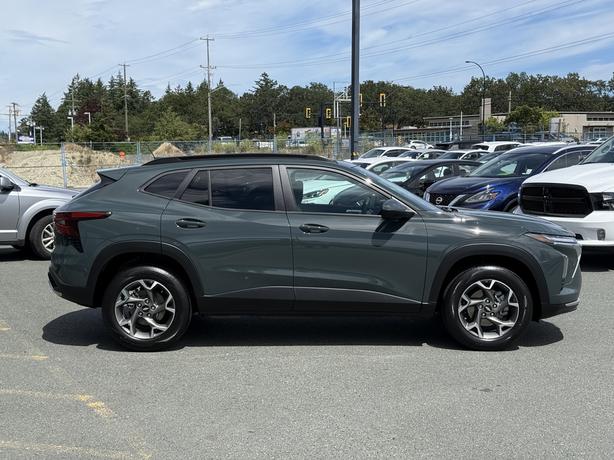 2025 Chevrolet Trax LT - Parking Camera Rear &  Wheels: 17" Grey image 5
