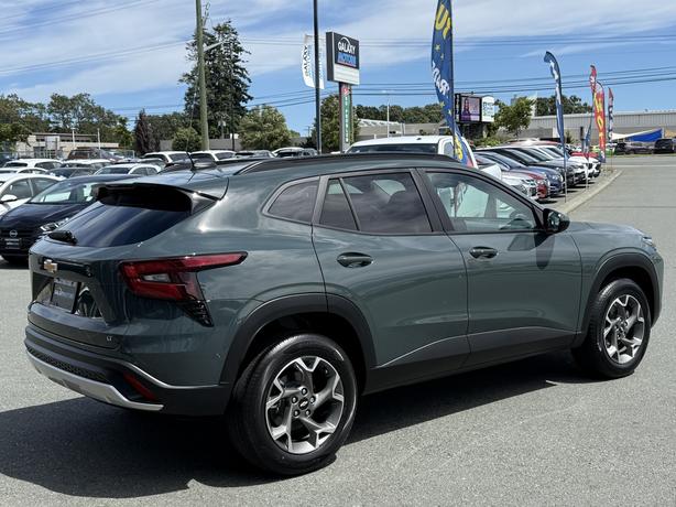 2025 Chevrolet Trax LT - Parking Camera Rear &  Wheels: 17" Grey image 6