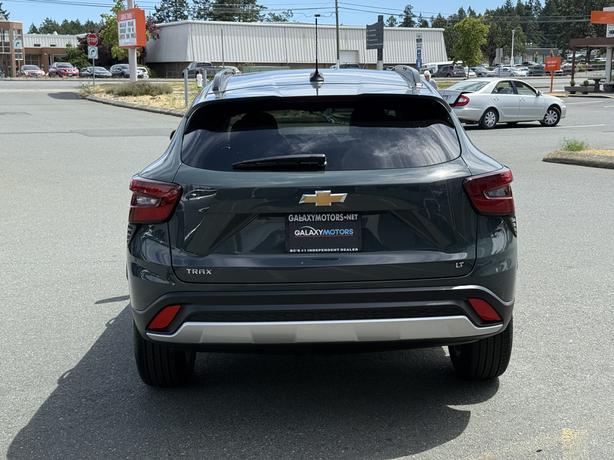 2025 Chevrolet Trax LT - Parking Camera Rear &  Wheels: 17" Grey image 7
