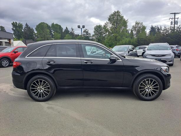 2018 Mercedes-Benz GLC 4MATIC image 5