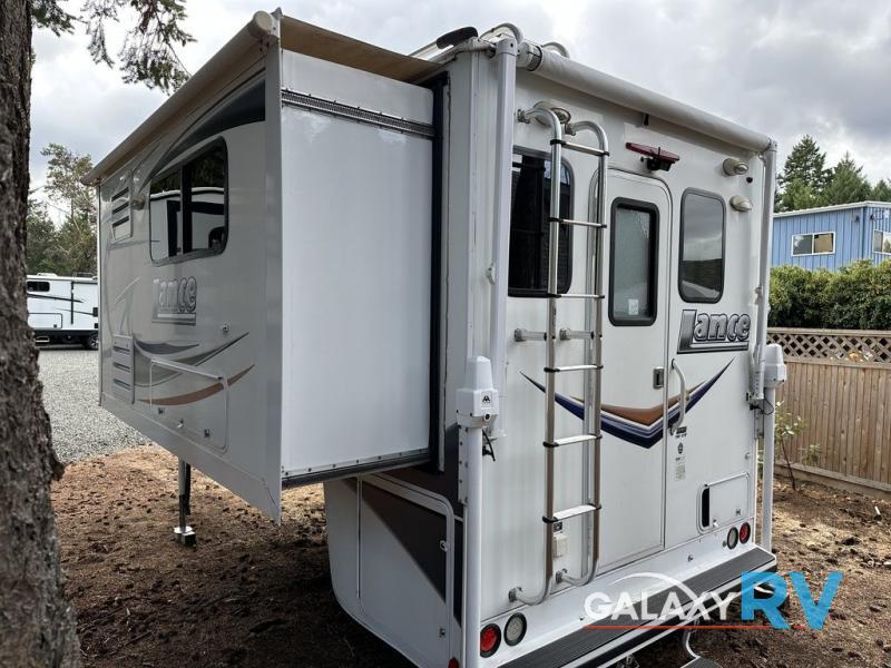 Used 2012 Lance 1181 display photo