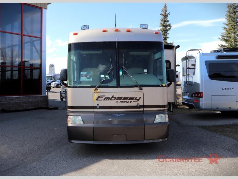 Used 2005 Triple E Embassy 371FB display photo