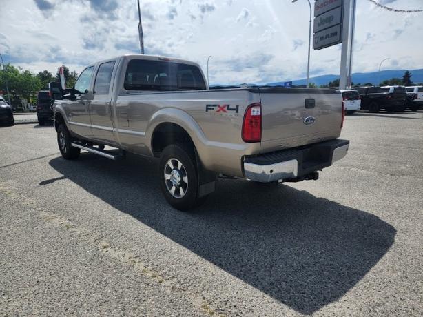 2011 Ford Super Duty F-350 SRW Lariat image 4