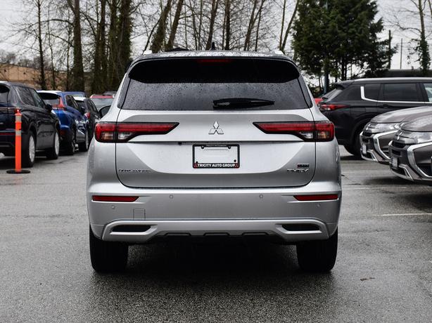 2025 Mitsubishi Outlander PHEV GT Premium - Massage Seats, Navigation, Sunroof image 4
