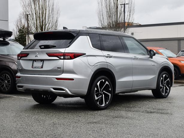 2025 Mitsubishi Outlander PHEV GT Premium - Massage Seats, Navigation, Sunroof image 8