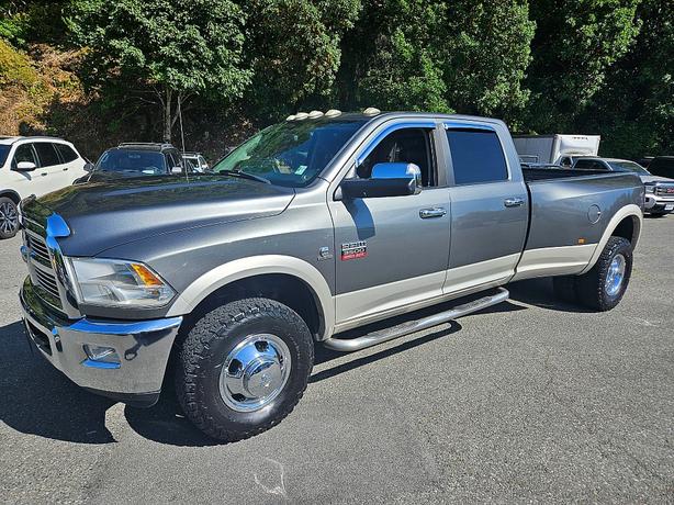 2010 Dodge  Ram 3500 SLT image 3