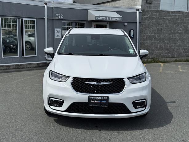 2023 Chrysler Pacifica Touring-L  - 3rd Row Seats & GPS Antenna Input image 3