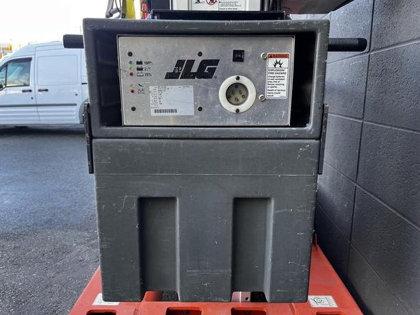 2000 JLG 12SP Electric Man Lift image 3