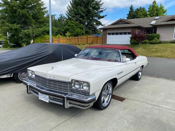 1975 Buick  Lesabre Custom Convertilbe Convertible image 2