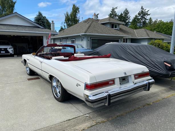 1975 Buick  Lesabre Custom Convertilbe Convertible image 8