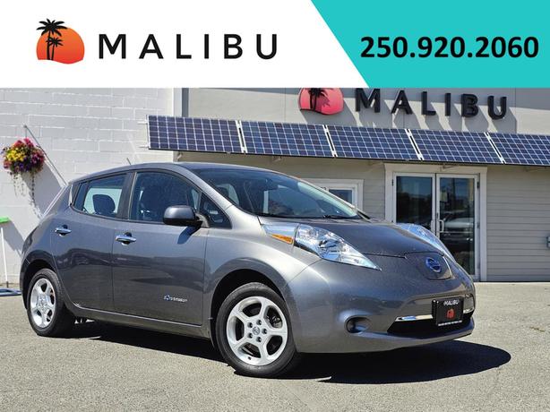 2015 Nissan LEAF 4dr HB SV image 1