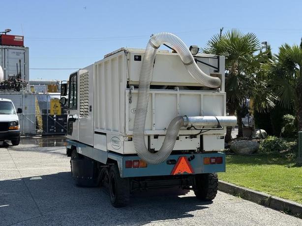2001 Tennant 830-II Street Sweeper Diesel image 8