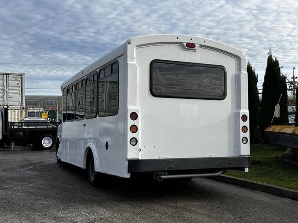 2017 Chevrolet Express G4500 22 Passenger Bus With Wheelchair Ramp Off Road Use  image 8