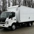 2019 Hino 195 16 Foot Cube Van 3-Seater Diesel with Power Lift Tailgate thumbnail image 5