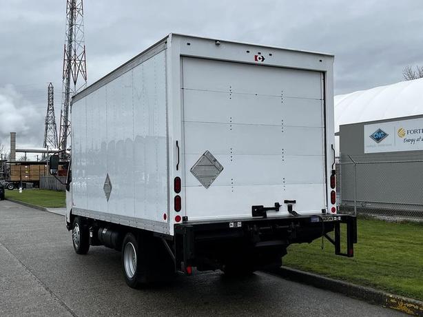 2019 Hino 195 16 Foot Cube Van 3-Seater Diesel with Power Lift Tailgate image 8