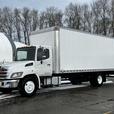 2019 Hino 338 24 Foot Cube With Power Tailgate Diesel thumbnail image 6