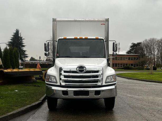 2020 Hino 338 24 Foot Cube Van with Powered Tailgate Diesel image 3