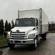 2020 Hino 338 24 Foot Cube Van with Powered Tailgate Diesel thumbnail image 4