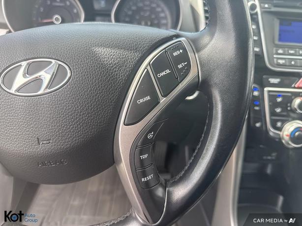 2016 Hyundai Elantra GT GLS HEATED SEATS! BLUETOOTH! SUNROOF! image 8