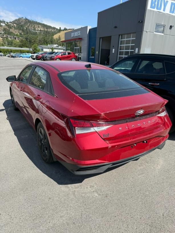 2021 Hyundai Elantra Preferred FORWARD COLLISION! REAR CROSS TRAFFIC! BLINDSPOT! image 3