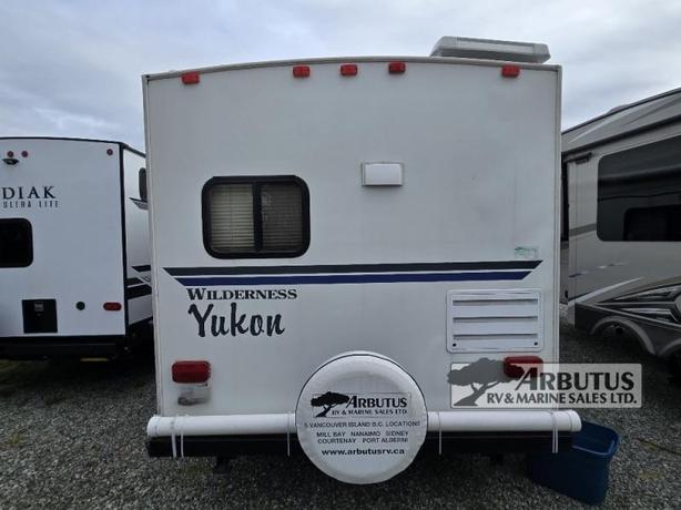 Used 2006 Fleetwood RV Wilderness Yukon 25.5RKS image 5