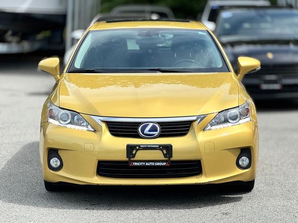 2012 Lexus CT 200h Hybrid - No Accidents, Sunroof, Heated Seats image 2