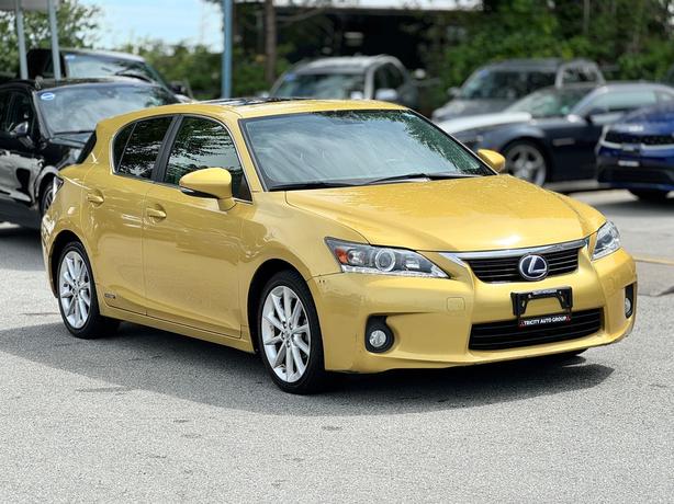 2012 Lexus CT 200h Hybrid - No Accidents, Sunroof, Heated Seats image 3