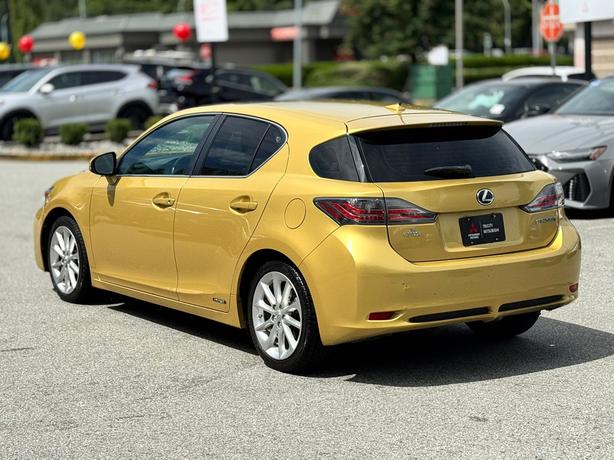 2012 Lexus CT 200h Hybrid - No Accidents, Sunroof, Heated Seats image 7
