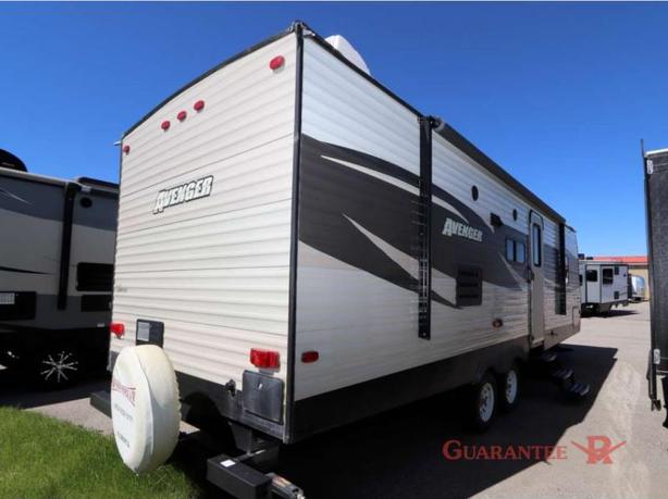 Used 2017 Prime Time RV Avenger 26BBS image 5