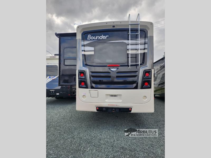 Used 2017 Fleetwood RV Bounder 36Y display photo