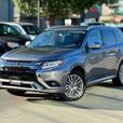 2022 Mitsubishi Outlander PHEV SE - One Owner, Power Seats, Blind Spot Warning thumbnail image 1