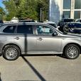 2022 Mitsubishi Outlander PHEV SE - One Owner, Power Seats, Blind Spot Warning thumbnail image 4