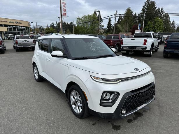 2020 Kia Soul EX image 7