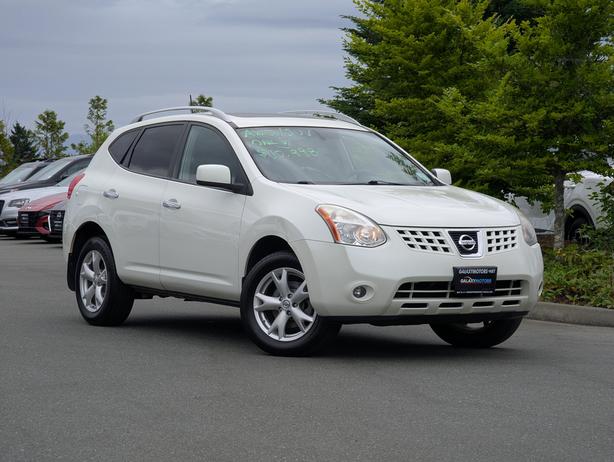 2010 Nissan Rogue SL - No Accidents, AWD, Sunroof, Heated Seats image 4