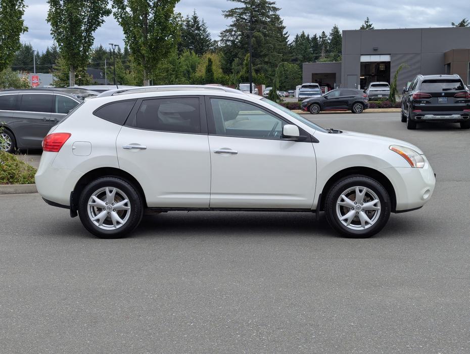 2010 Nissan Rogue SL - No Accidents, AWD, Sunroof, Heated Seats display photo