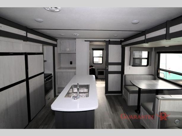 Used 2021 Keystone RV Sprinter Limited 341BIK image 6