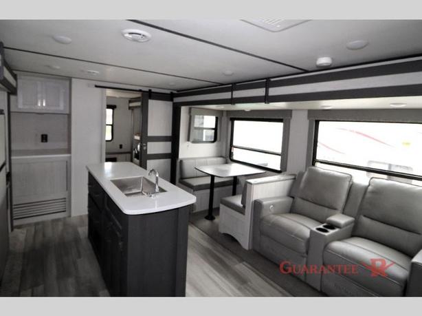 Used 2021 Keystone RV Sprinter Limited 341BIK image 7