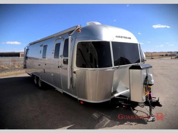 Used 2017 Airstream RV Classic 30 image 1
