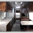 Used 2017 Airstream RV Classic 30 thumbnail image 7
