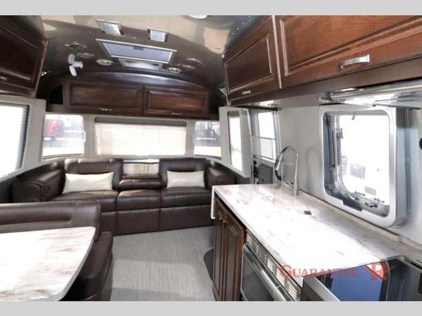 Used 2017 Airstream RV Classic 30 image 8