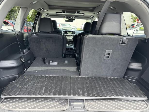 2022 Honda Pilot Touring 7-Passenger image 8