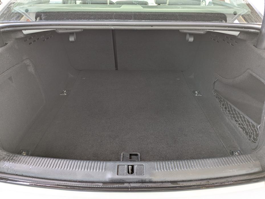 2016 Audi A4 Progressiv display photo