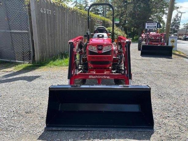2022 Mahindra Max Series MAX 26XLT Shuttle image 2