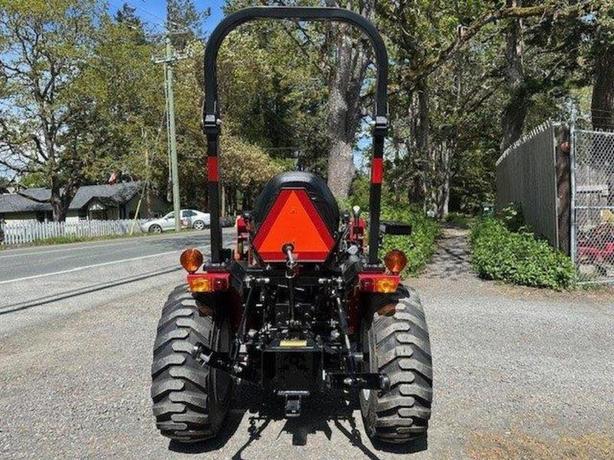 2022 Mahindra Max Series MAX 26XLT Shuttle image 4