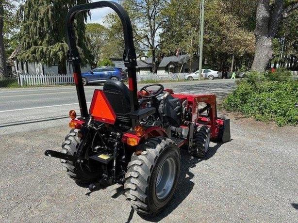 2022 Mahindra Max Series MAX 26XLT Shuttle image 5