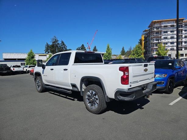 2024 Chevrolet Silverado 2500 4WD Crew Cab 172 Custom | Tow Hooks | Front Collis image 4