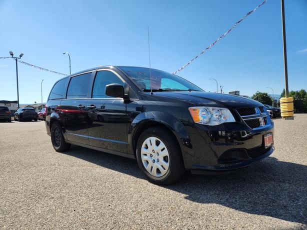 2020 Dodge Grand Caravan SXT image 2